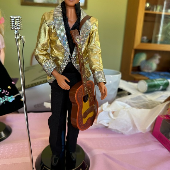 Elvis Presley Doll from Barbie Loves Elvis Collection Edition-the real deal! - Picture 4 of 5